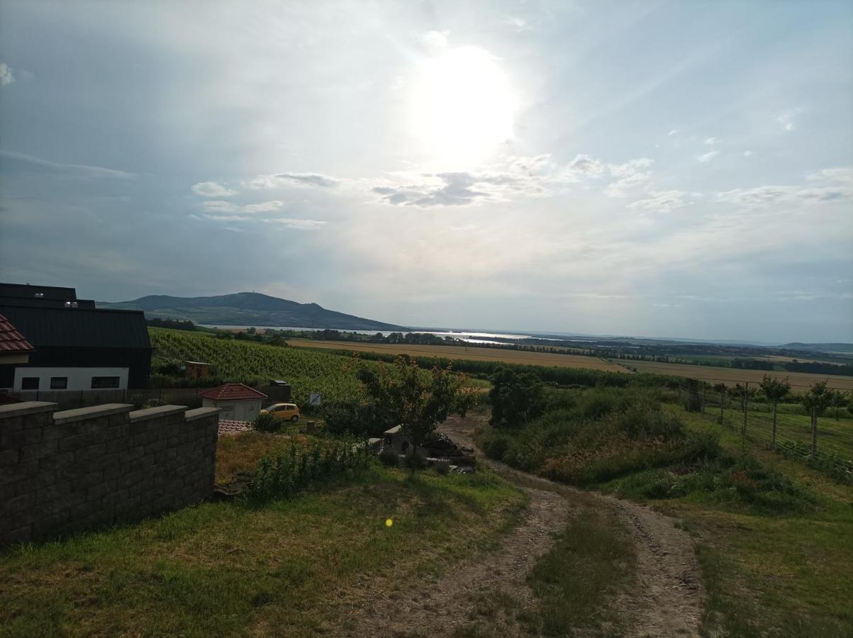 Ubytovani U Leose Zajeci Exterior photo